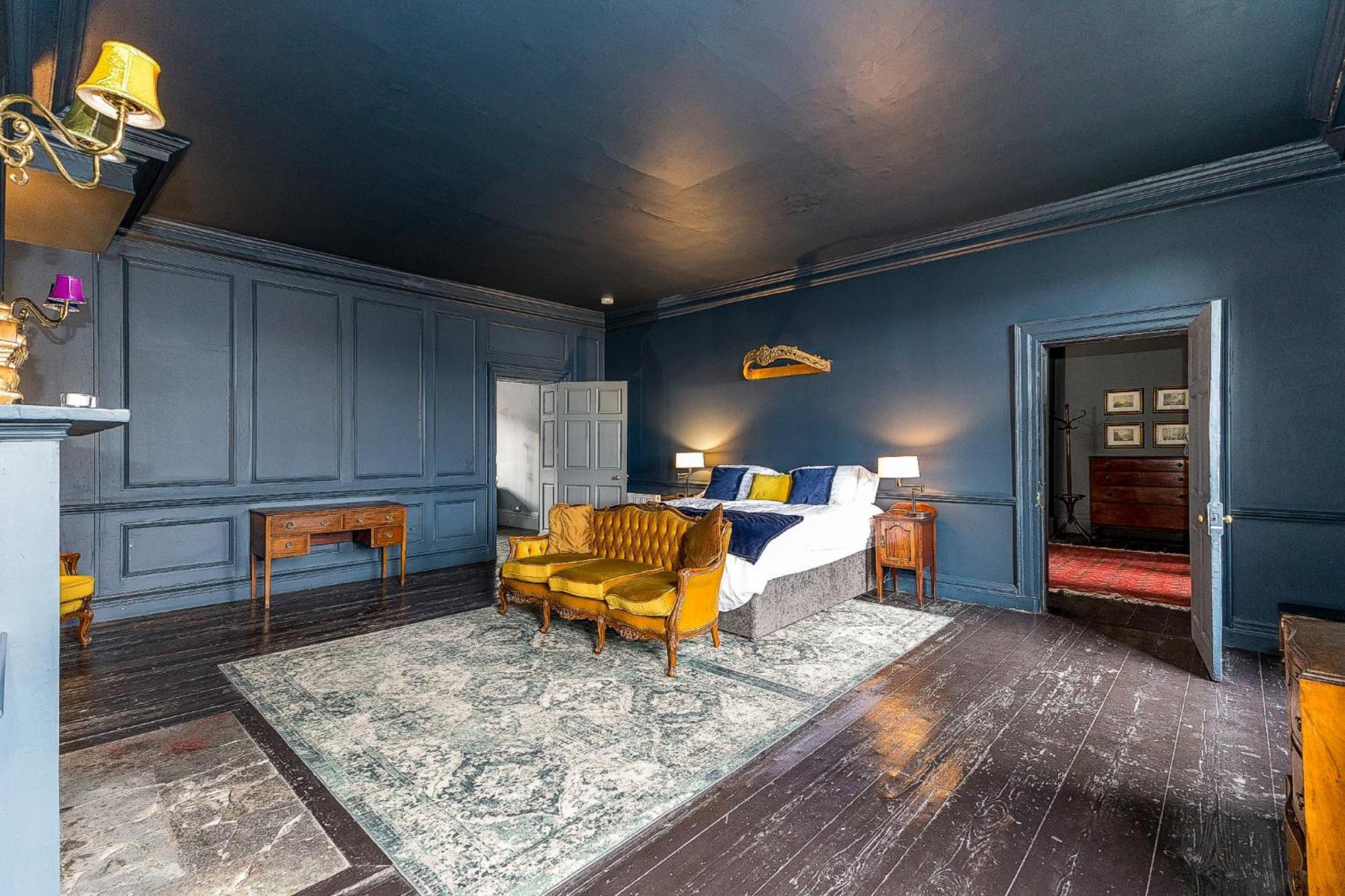 Leinster Apartment, 7 Henrietta Street, Dublin City Centre エクステリア 写真